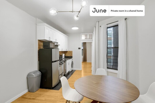 Building Photo - Room in Shared 3 bed/1 bath home in Upper West Side