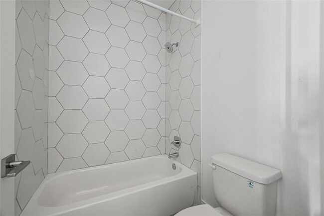 Building Photo - 8930 Spring Knoll Forest Dr