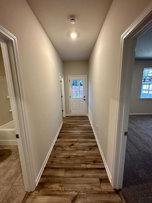 Building Photo - 4BR/3.5 Bath Townhouse in Prime Ballantyne Location; Great Schools