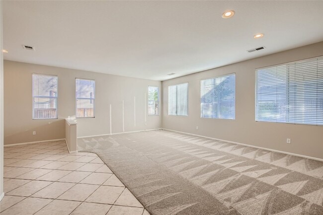 Building Photo - 4 BD/3 Ba Home with Three car attached gar...