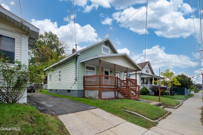 Building Photo - 364 Altamont Ave