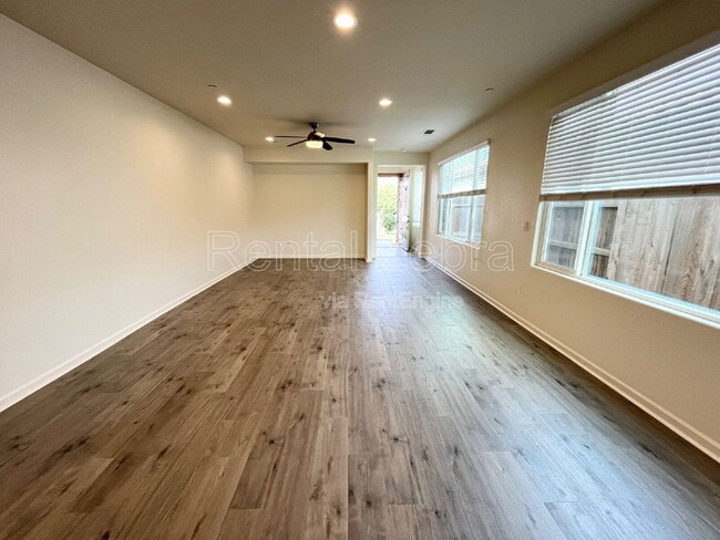 Building Photo - 4304 Strathmore Pl