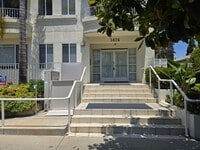 Building Photo - Great 2 Bedroom, 2.5 Bath in Los Angeles