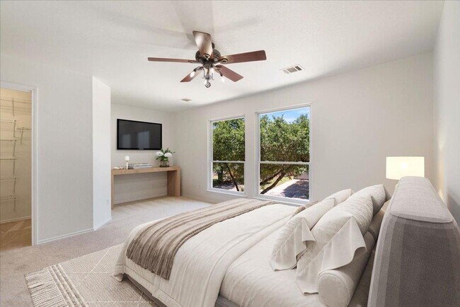 Building Photo - 1025 Doras Dr