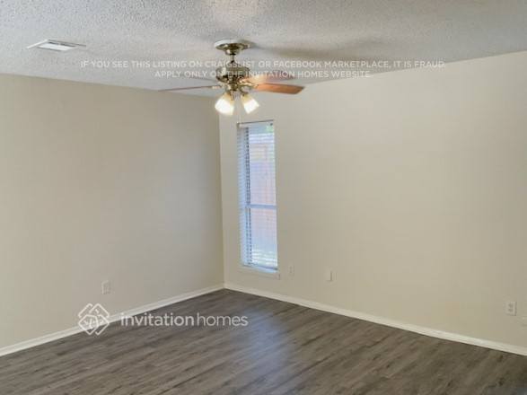 Building Photo - 2138 Wood River Rd