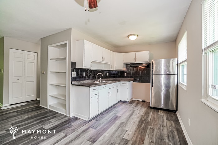 Building Photo - 1526 Burley Dr