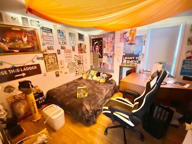 Building Photo - 48 Intervale Ave