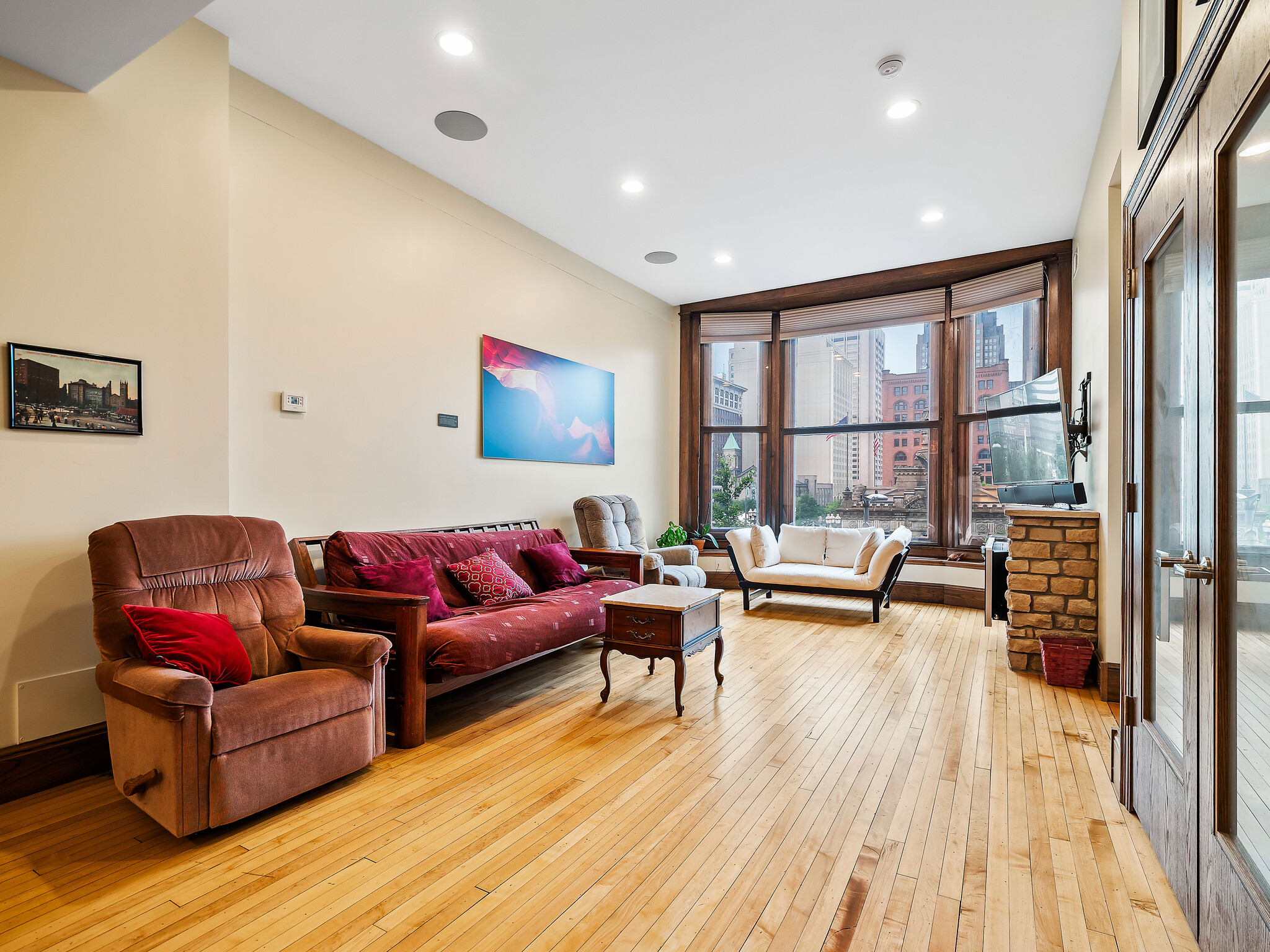 Building Photo - 140 Public Sq