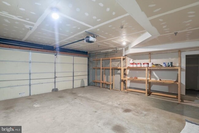 Building Photo - 7106 Point Replete Cir