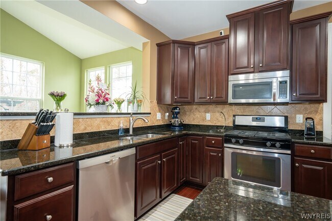 Building Photo - 5024 Woodway Ct