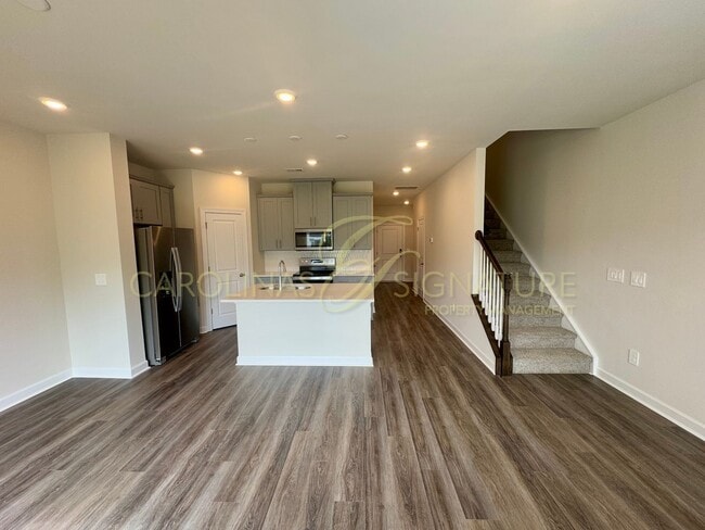 Building Photo - Beautiful New Construction Townhome in Uni...