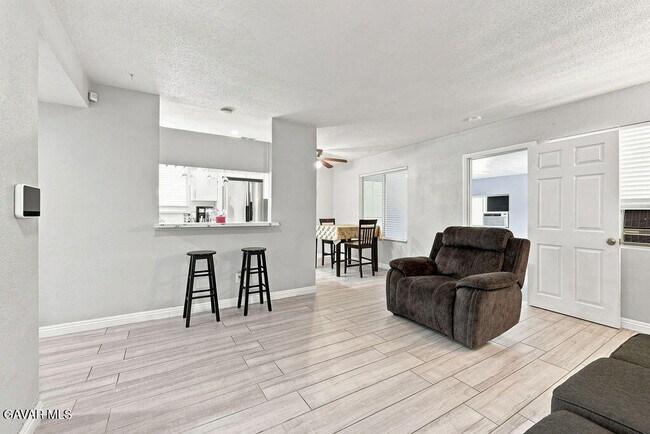 Building Photo - 45554 6th St E