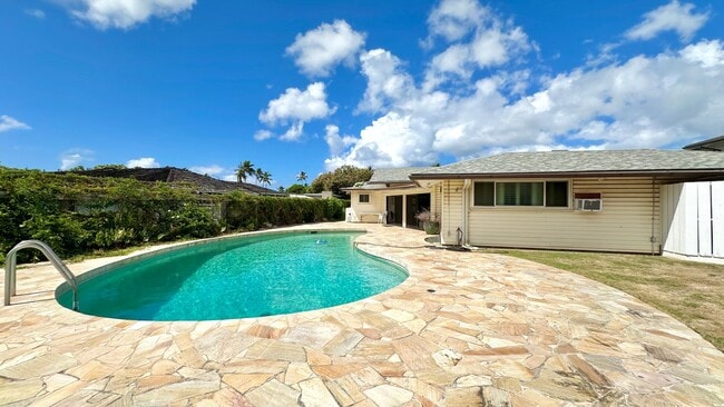 Building Photo - Prestigious Wailupe Circle - 5 BD/3.5 BA +...