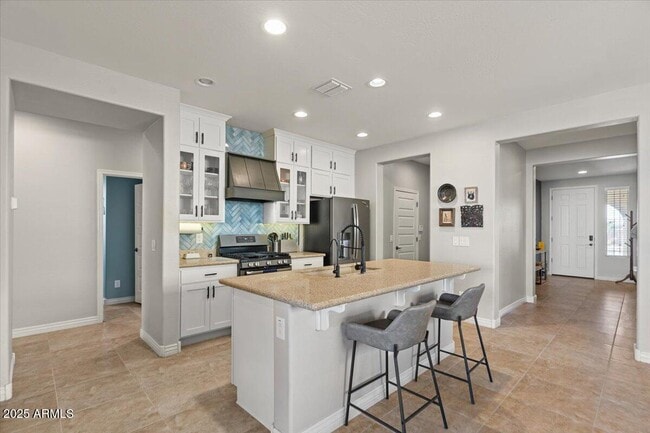 Building Photo - 2674 E Cherry Hill Dr