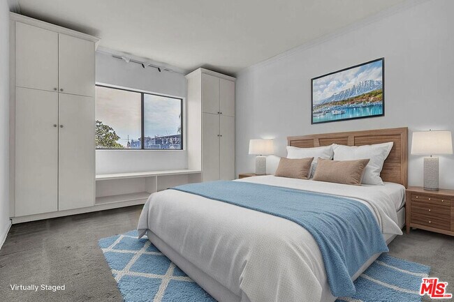 Building Photo - 8642 Gregory Wy