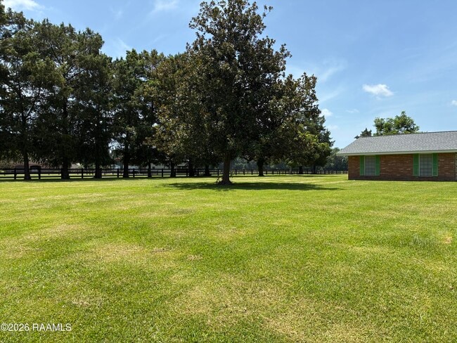 Building Photo - 101 Sonnier Rd