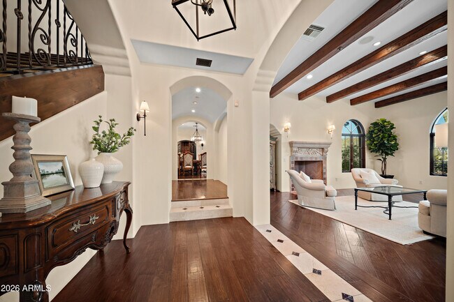 Building Photo - 9290 E Thompson Peak Pkwy