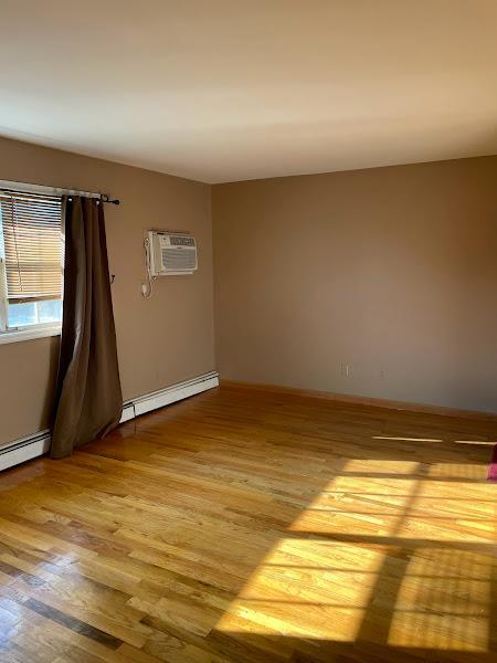 Building Photo - 23 Brookside Dr W