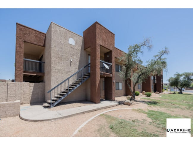 Primary Photo - Stylish 2/2 Phoenix Condo in Prime Location!