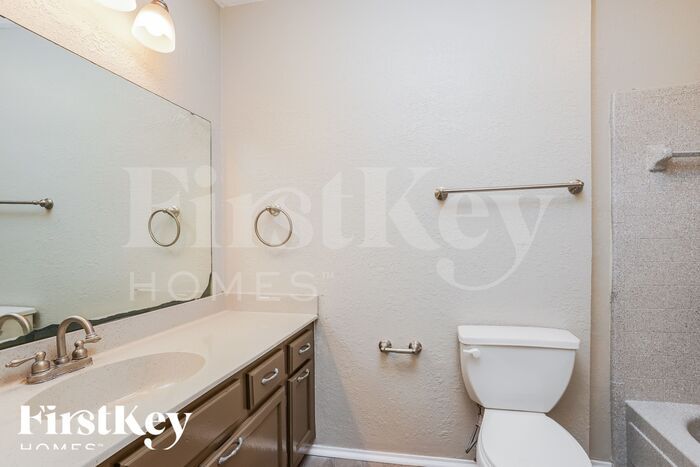Building Photo - 9614 Pale Star Dr