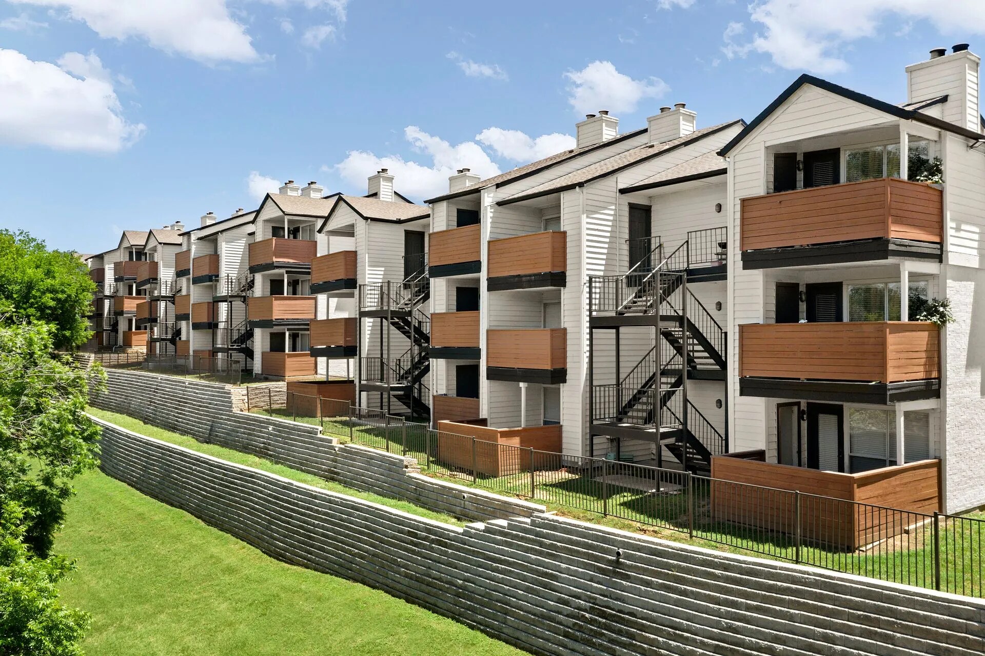 Building Photo - 711 Brentford Pl