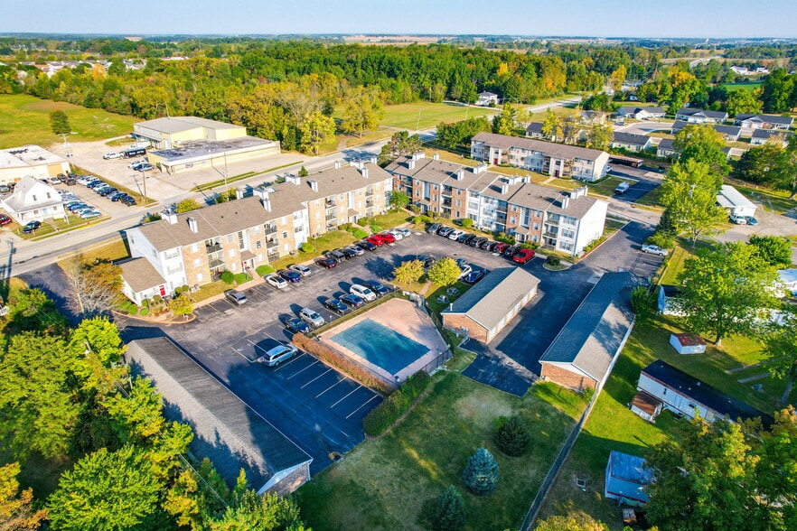 Building Photo - 2360 Wapakoneta Ave