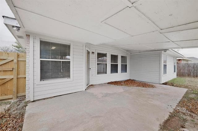 Building Photo - 721 Somerset Dr