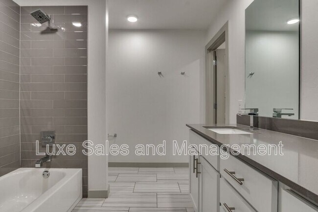 Building Photo - 7907 NW 135th Terrace