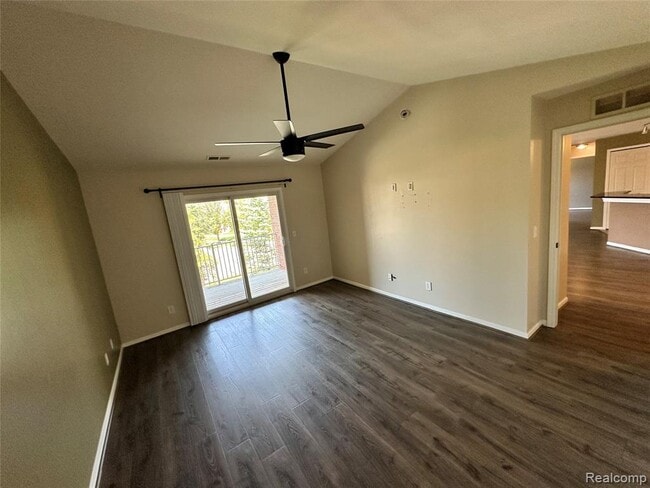 Building Photo - 16056 Morningside
