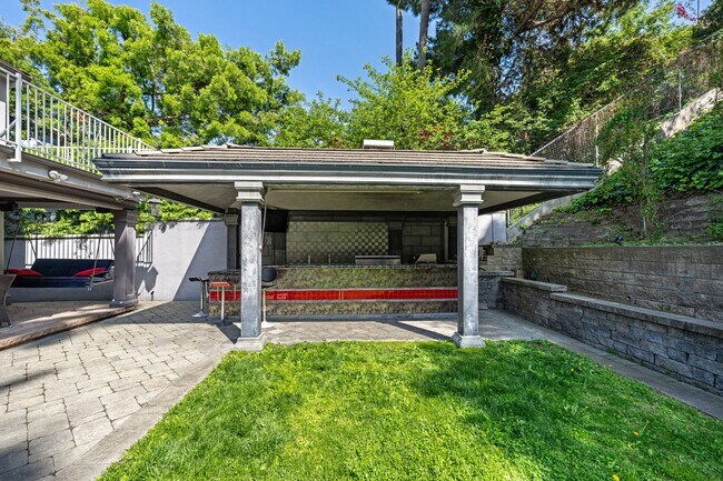 Building Photo - 11372 Dona Teresa Dr