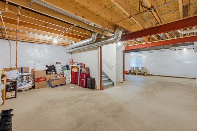 Building Photo - 8503 Rosehall Dr