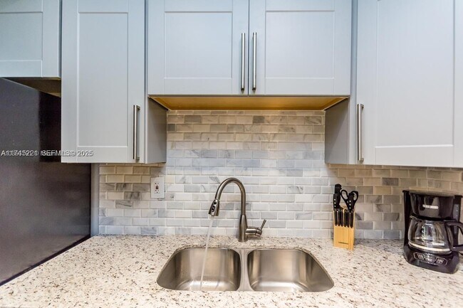 Building Photo - 17620 Atlantic Blvd