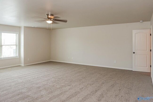 Building Photo - 213 Iron Cir