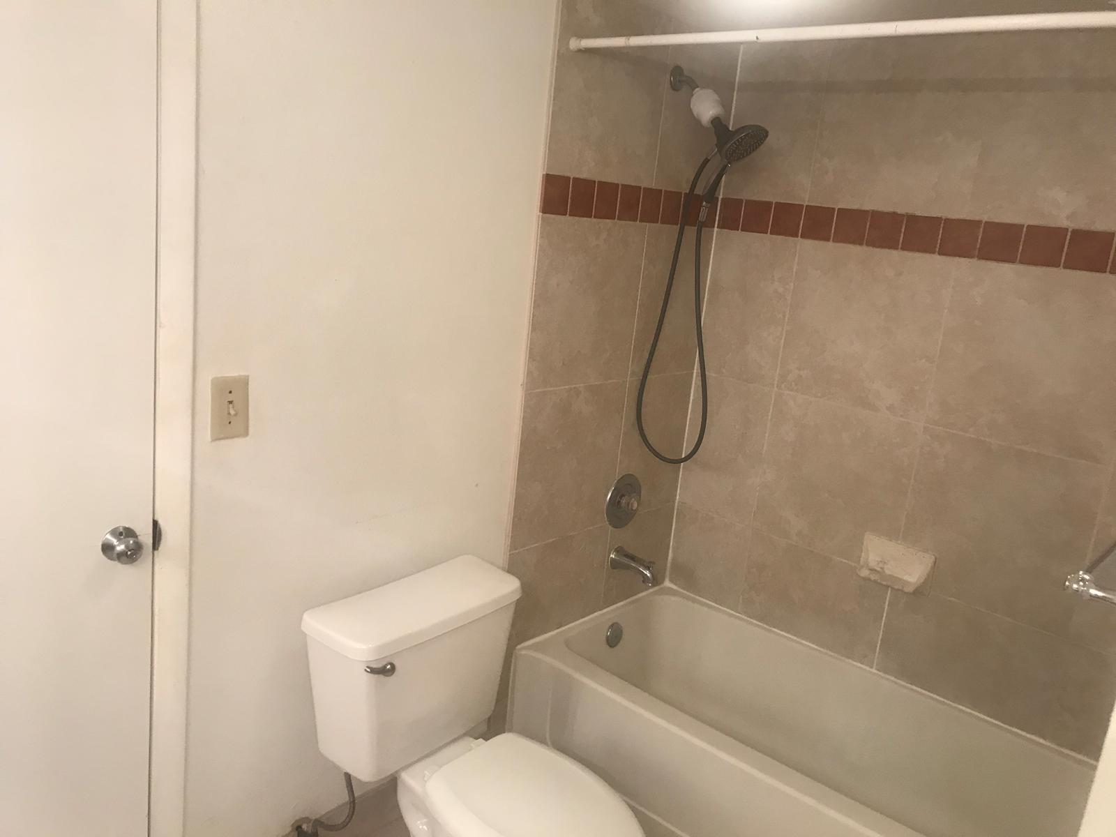 Building Photo - 2861 N Oakland Forest Dr