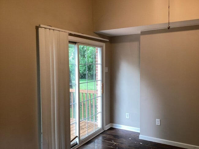 Building Photo - 7002 N Ralston Ave