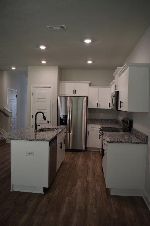 Building Photo - 4109 Taylor Pond Rd