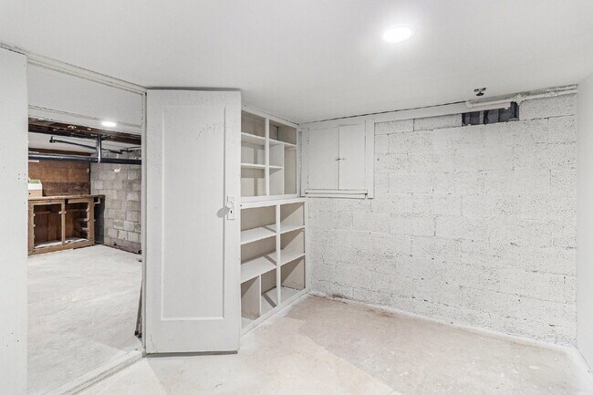 Building Photo - Beautiful Single Family Home Available Now!