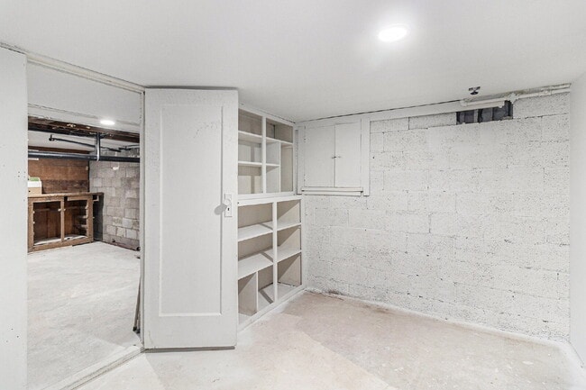Building Photo - "Charming 3-Bed Oasis with Gleaming Hardwood Floors in the Heart of Boulder!"