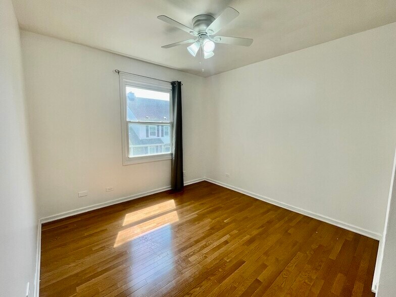 Building Photo - 2670 College Hill Cir