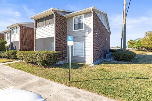 Building Photo - 1400 Gandy Blvd N