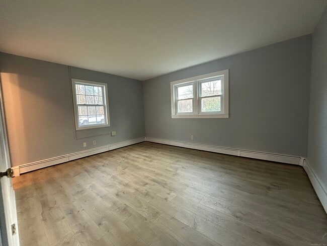 Building Photo - 185 Branchville Rd