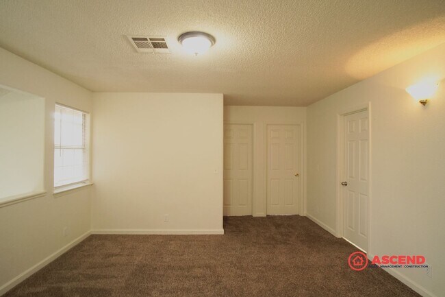Building Photo - Beautiful 3 bedroom home in Northwest Bakersfield!!