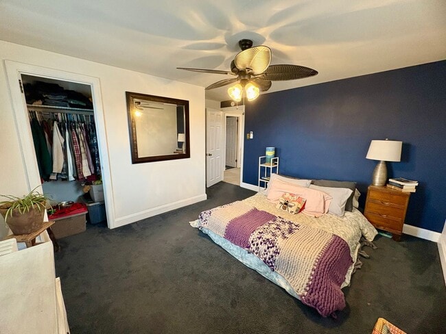 Building Photo - 3 Bedroom 1 Bathroom in Harrisburg!