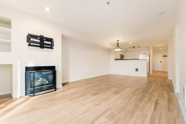 Building Photo - 8750 Greenwood Ave N