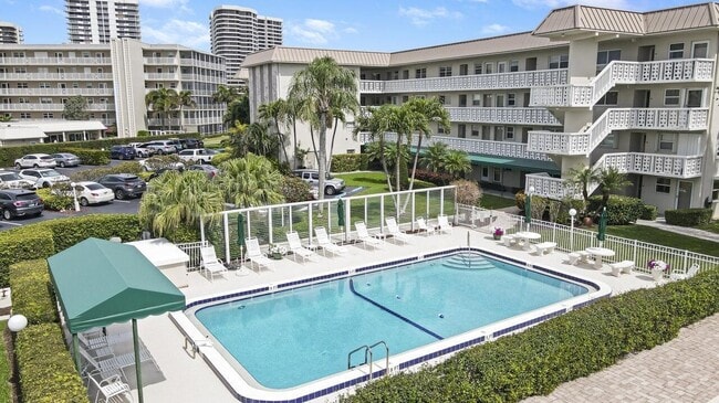 Building Photo - 52 Yacht Club Dr