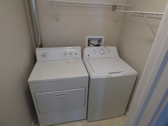 Building Photo - $0 DEPOSIT OPTION. 2 BED 2.5 BATH CONDO AT...