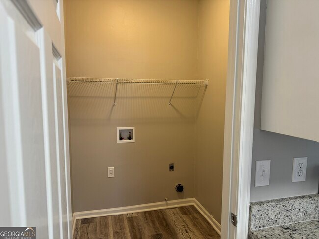 Building Photo - 4680 Ogeechee Dr
