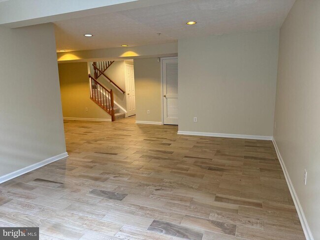 Building Photo - 2429 Knapps Way