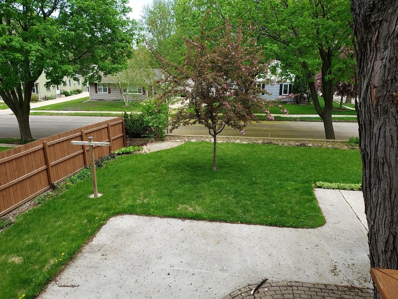 Yard - 1015 12th St NW