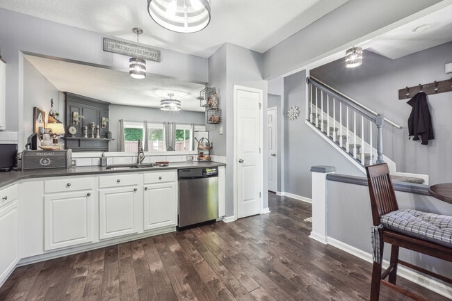 Building Photo - 10900 Wittenridge Dr